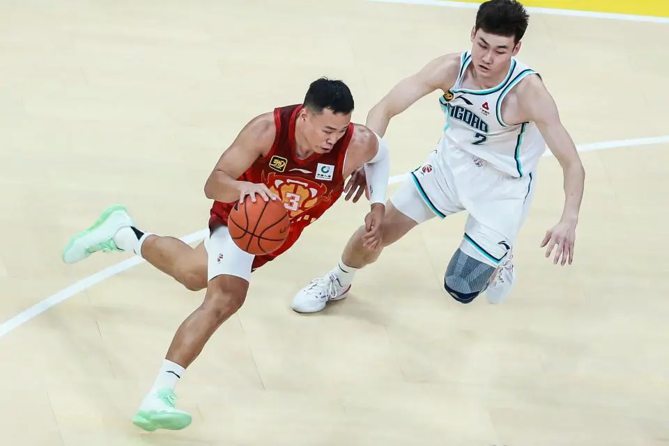 哪里可以找到专业的篮球防守训练课程_0